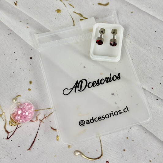 Mini Aros Acero Quirúrgico Plateado Circón Rojo 5MM - Tope Tornillo