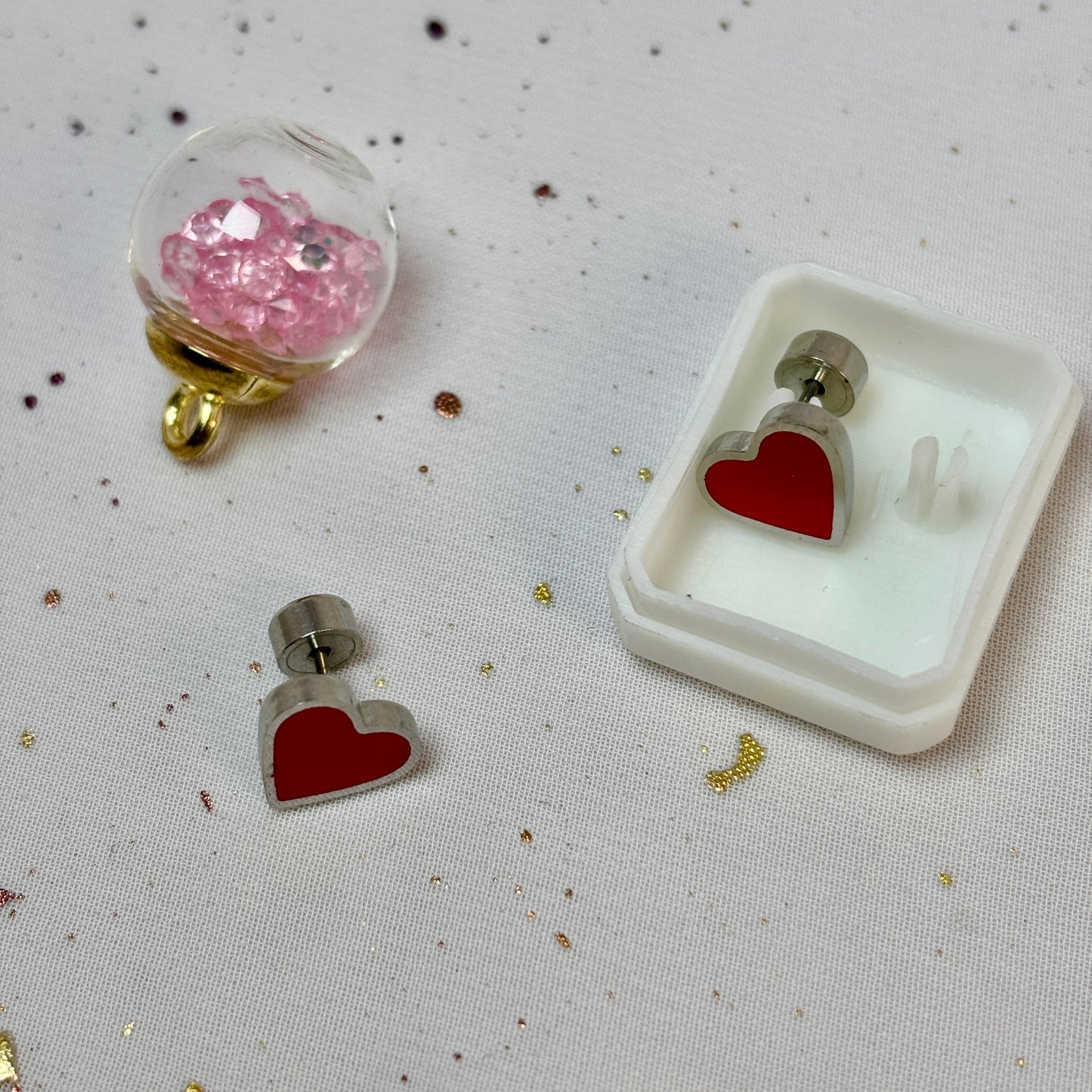 Mini Aros Acero Quirúrgico Plateado Corazón Rojo - Tope Presión Abridor