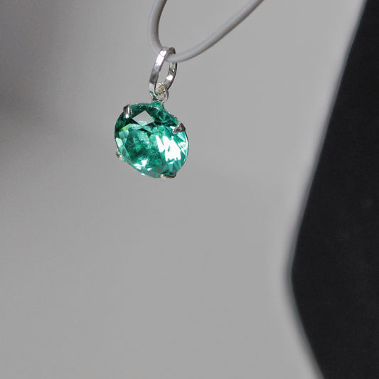 Colgante Plata 925 Punto de Luz Verde 8MM