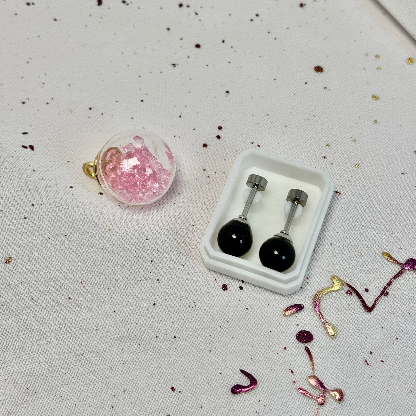 Aros Acero Quirúrgico Plateado Perla Negra 7MM - Tope Tornillo