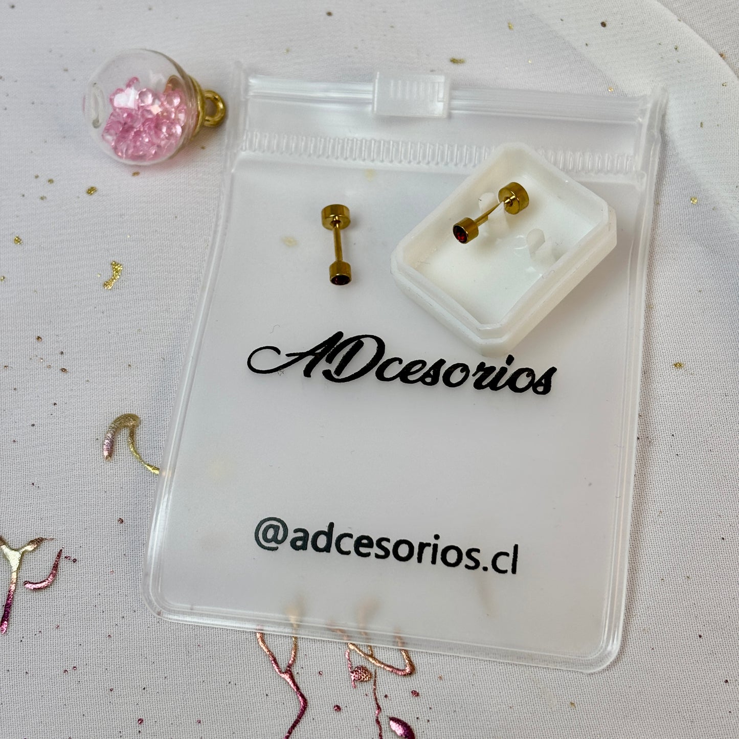 Mini Aros Acero Quirúrgico Dorado Circón Burdeo 3MM - Tope Tornillo