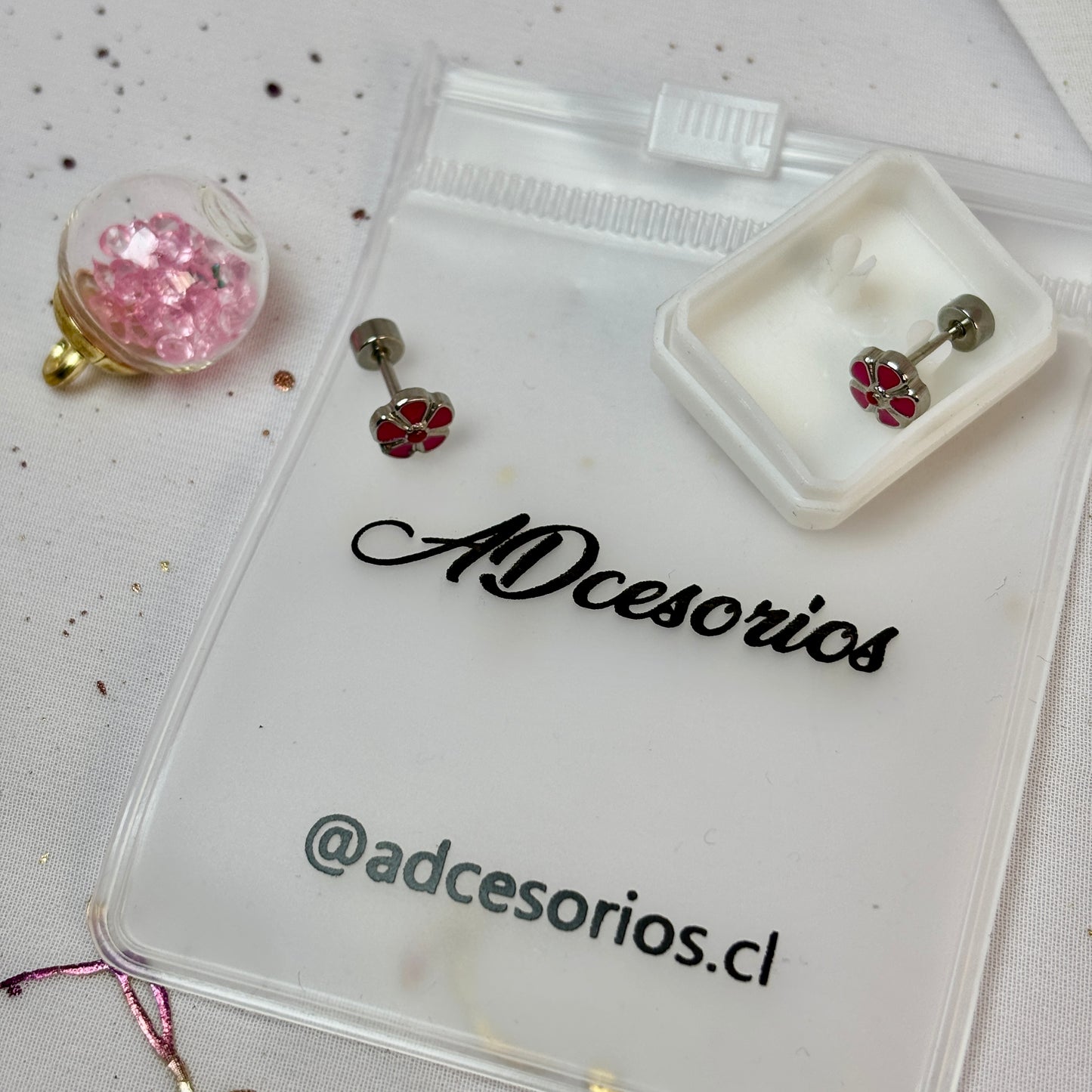 Mini Aros Acero Quirúrgico Plateado Flor Fucsia - Tope Tornillo