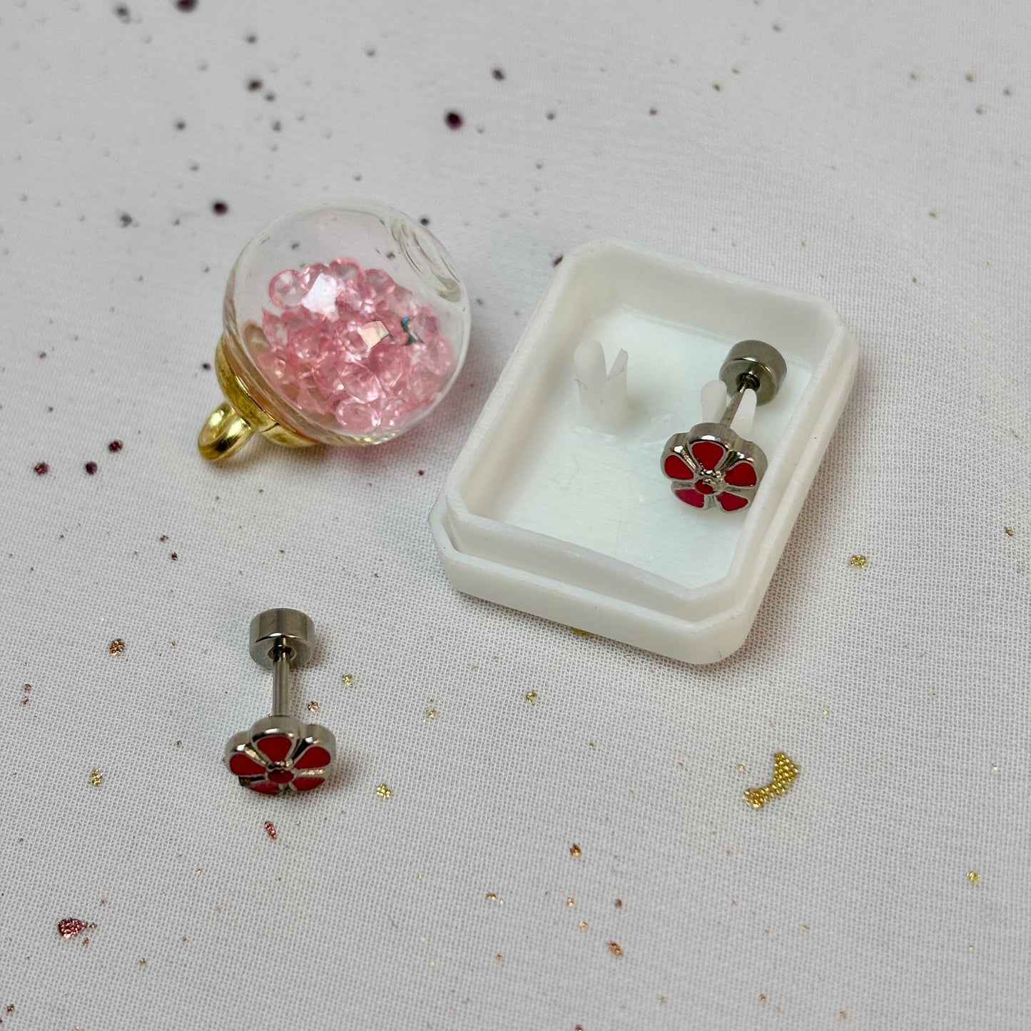 Mini Aros Acero Quirúrgico Plateado Flor Fucsia - Tope Tornillo