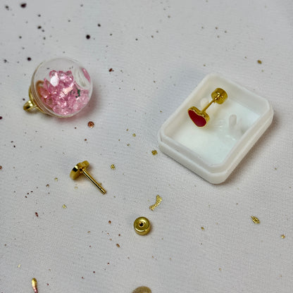 Mini Aros Acero Quirúrgico Dorado Corazón Rojo - Tope Tornillo