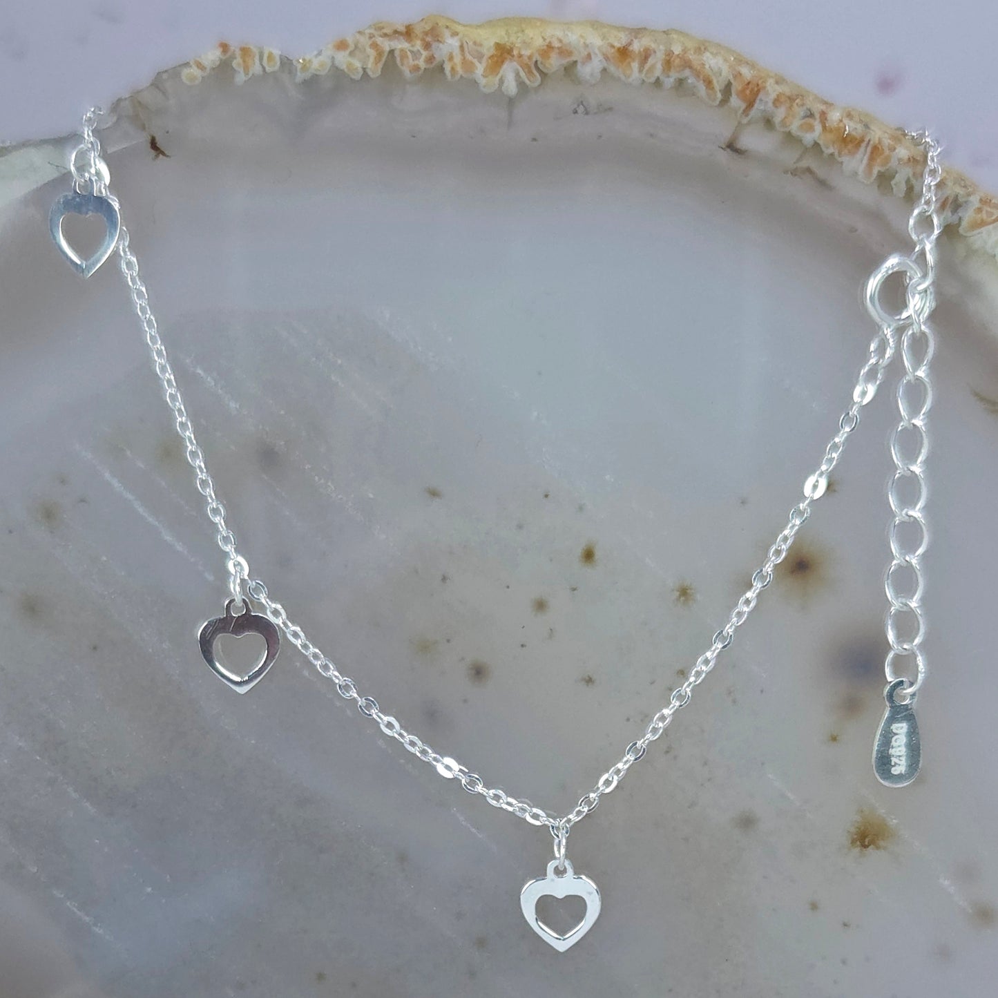 Pulsera de Plata 925 con Corazones Colgantes – Estilo Rolo para Mujer