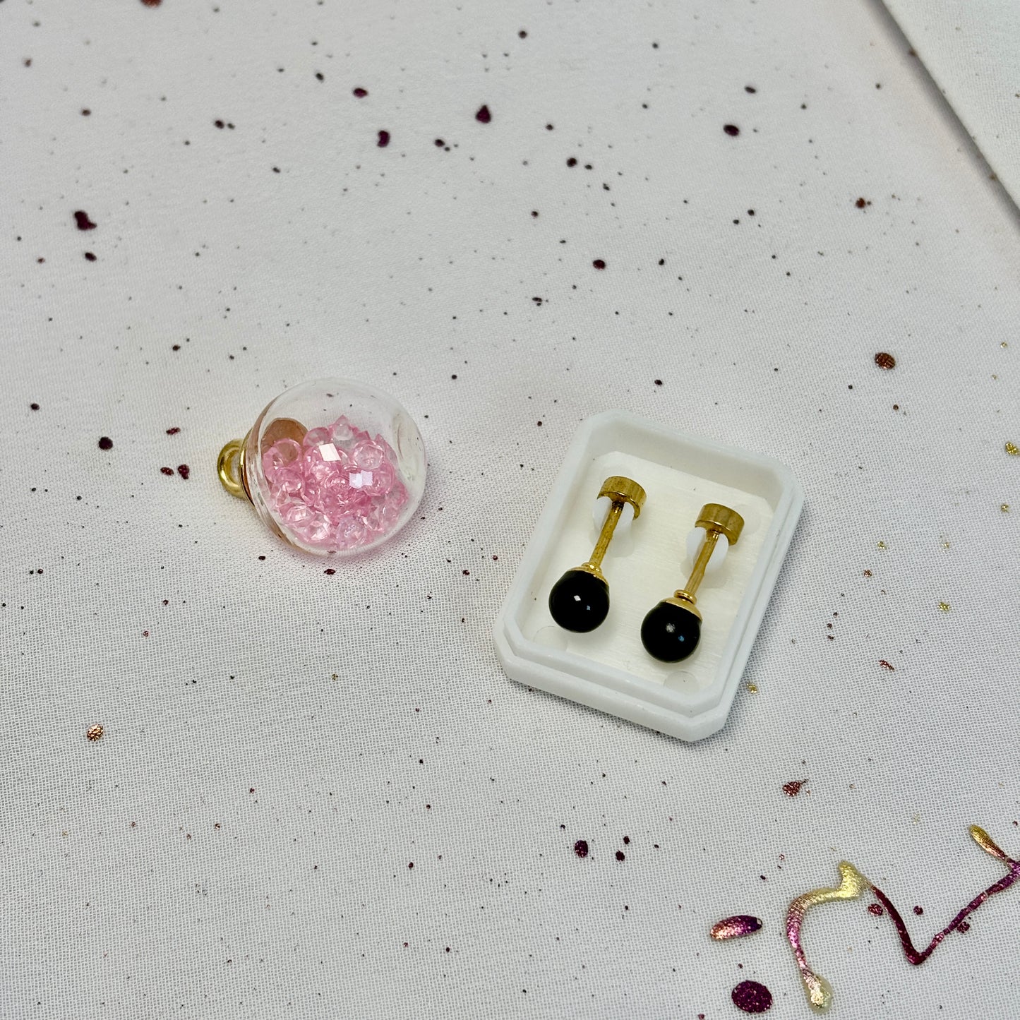 Mini Aros Acero Quirúrgico Dorado Perla Negra 5MM - Tope Tornillo