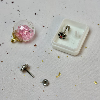 Mini Aros Acero Quirúrgico Plateado Flor Negro - Tope Tornillo