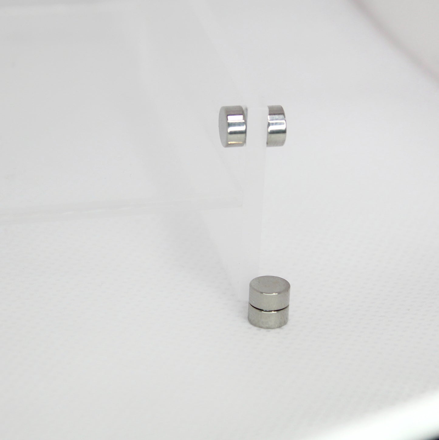 3 Pares Aros Imán Plateados 6MM