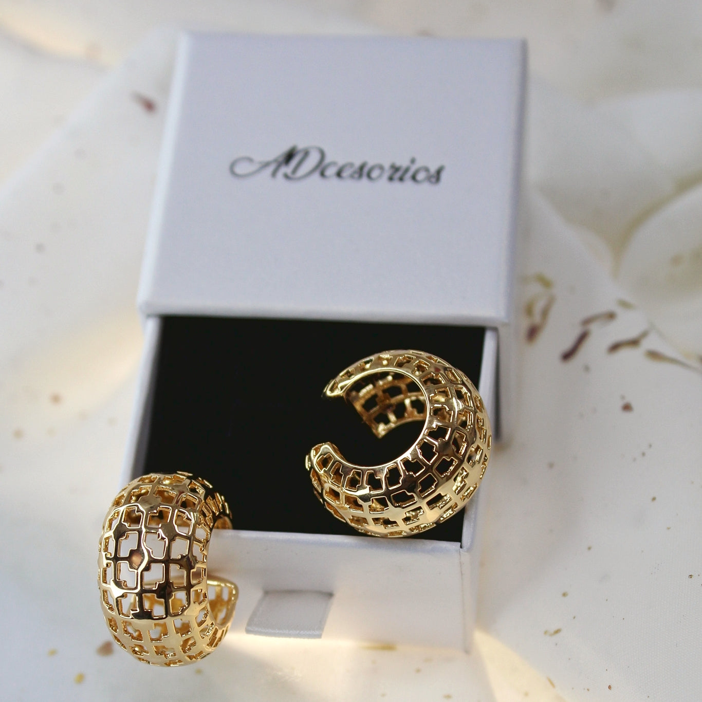 Aros Ear Cuff Enchapado En Oro 18k Treliça