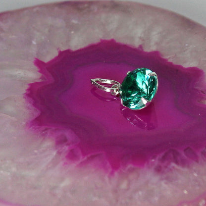 Colgante Plata 925 Punto de Luz Verde 8MM