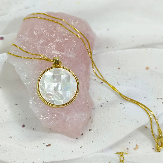 Set Aros y Collar Enchapados En Oro 18K Mosaico Nacar