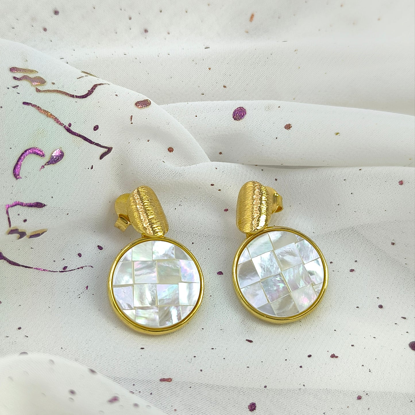 Set Aros y Collar Enchapados En Oro 18K Mosaico Nacar
