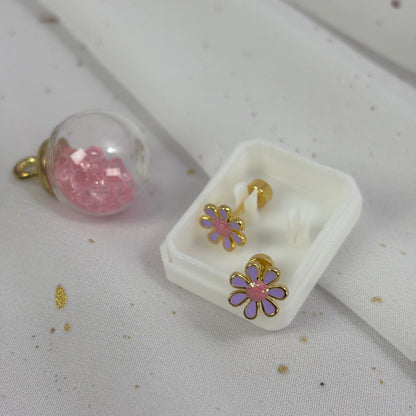 Mini Aros Acero Quirúrgico Dorado Flor Lila - Tope Tornillo