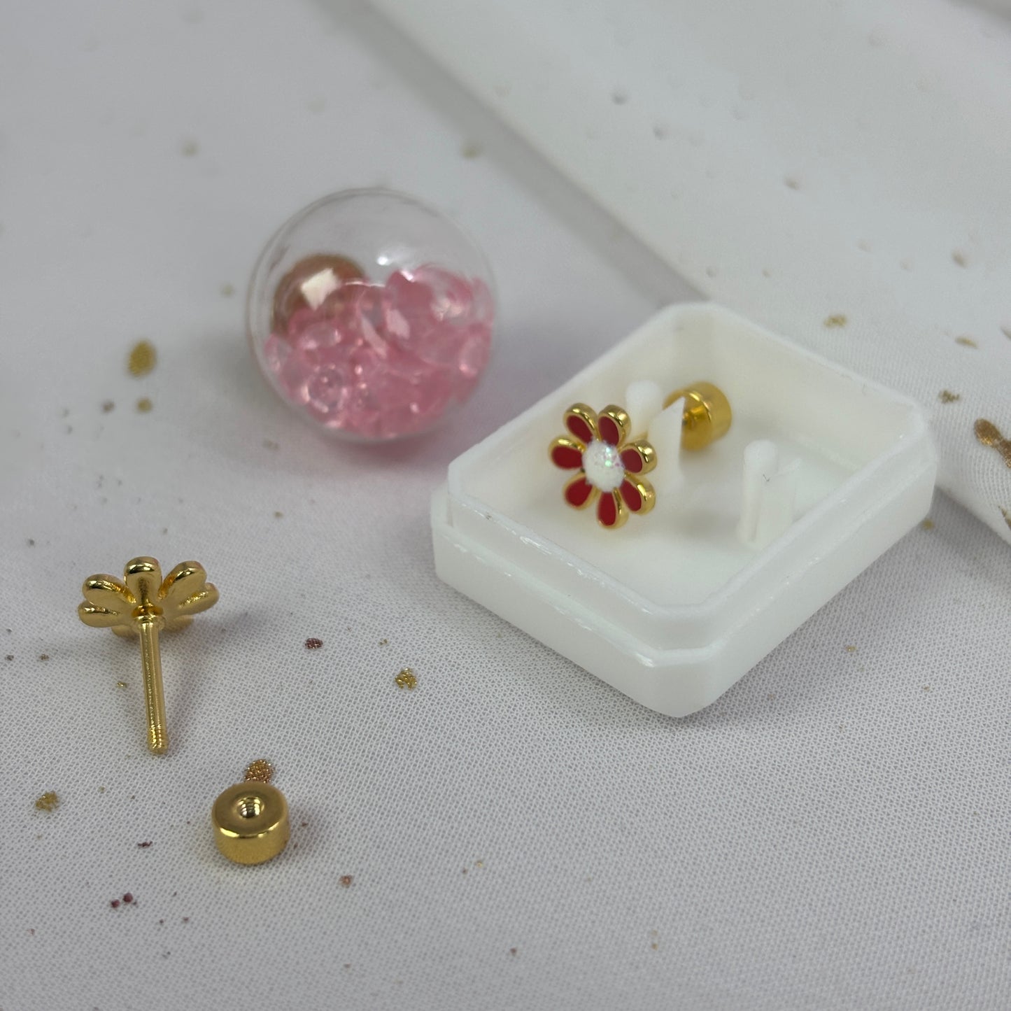 Mini Aros Acero Quirúrgico Dorado Flor Roja - Tope Tornillo