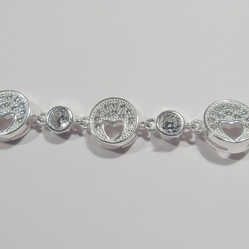 Pulsera de Plata 925 con Corazones y Circones Blancos – Estilo Elegante para Mujer